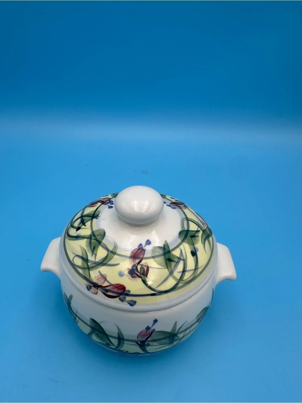 GAIL PITTMAN TUSCAN MAYPOP COVERED VEGETABLE 2.5 QT Signed